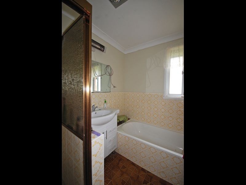 296 Youngs Road, Wingham NSW 2429