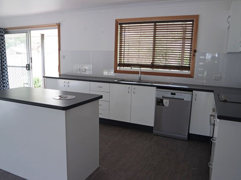 2 Adelaide Close, Wingham NSW 2429
