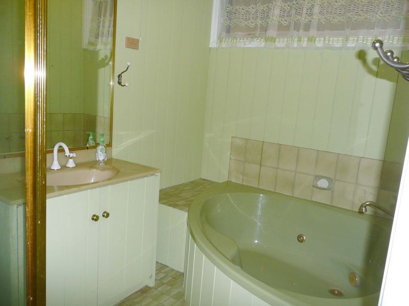 4 McPherson Street, Wingham NSW 2429