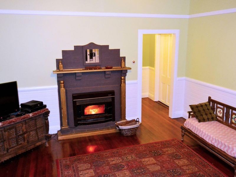 1 Machin Parade, Wingham NSW 2429