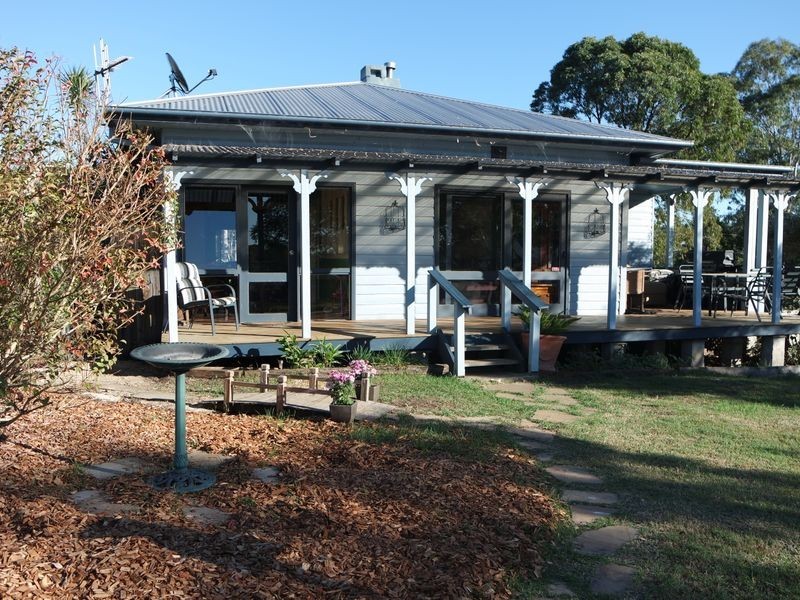 1 Machin Parade, Wingham NSW 2429