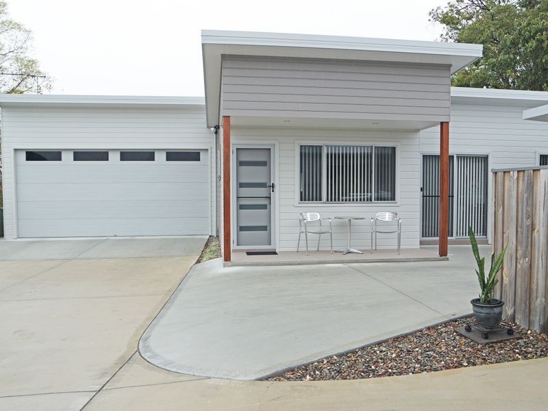 2/4 Appletree Street, Wingham NSW 2429