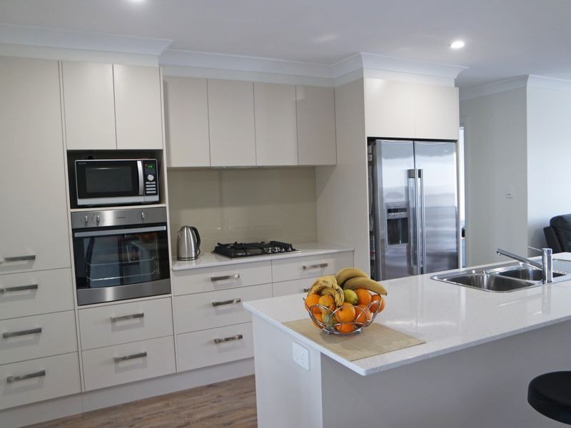 2/4 Appletree Street, Wingham NSW 2429