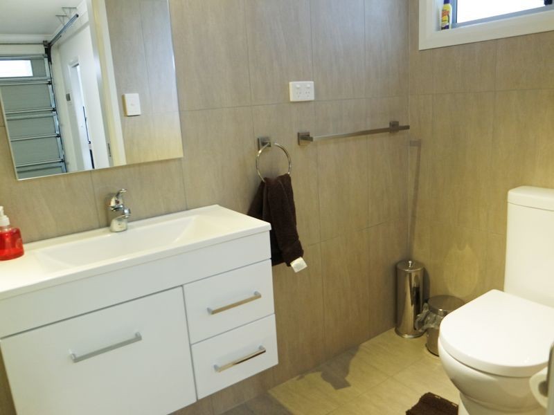 2/4 Appletree Street, Wingham NSW 2429