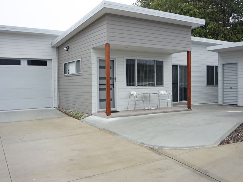 2/4 Appletree Street, Wingham NSW 2429