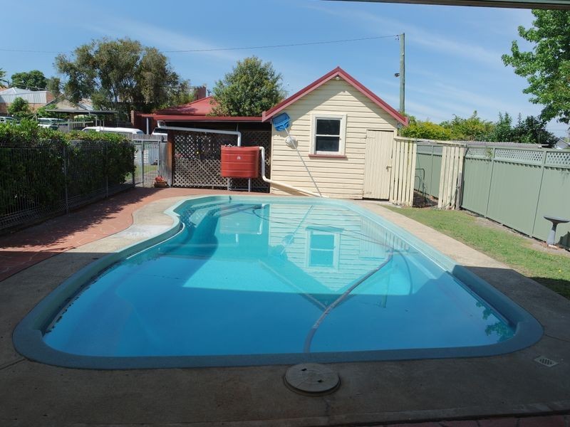 72 Combined Street, Wingham NSW 2429