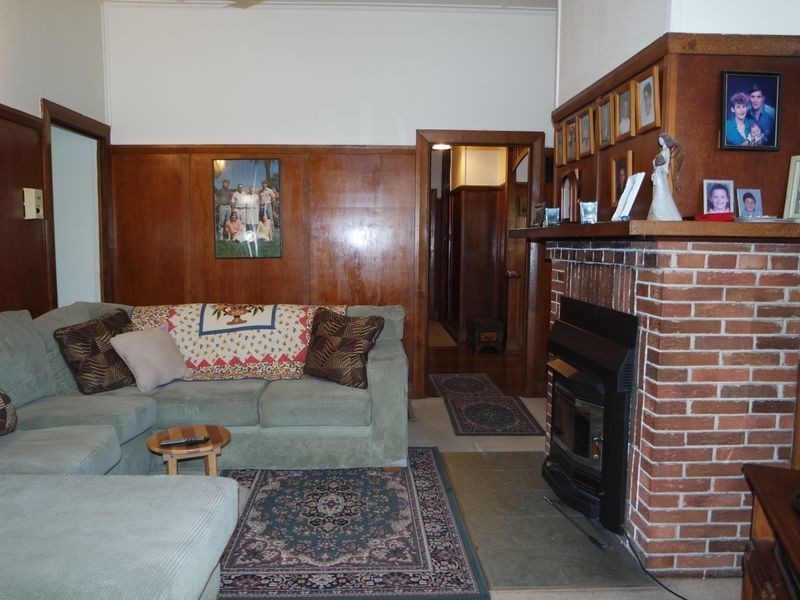 72 Combined Street, Wingham NSW 2429