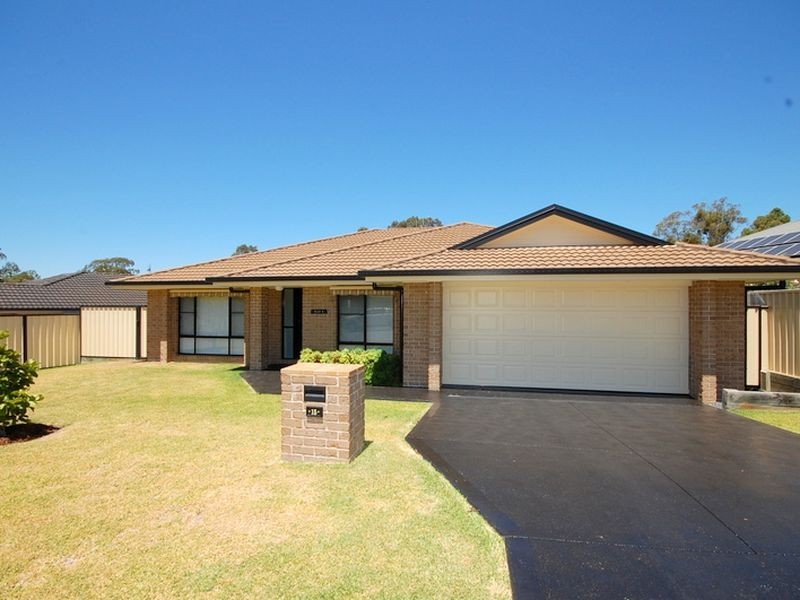 15 Abbott Street, Wingham NSW 2429