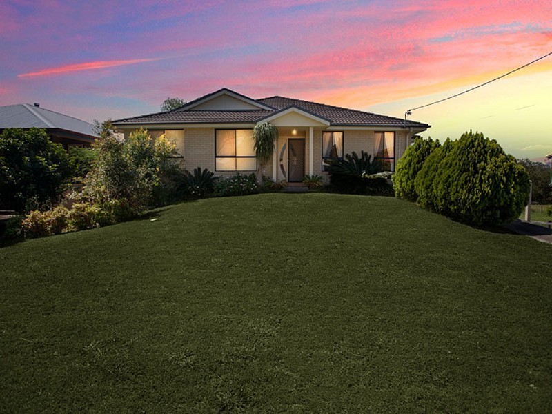 15 West Appletree Street, Wingham NSW 2429
