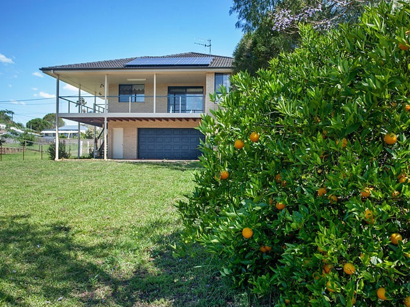 15 West Appletree Street, Wingham NSW 2429