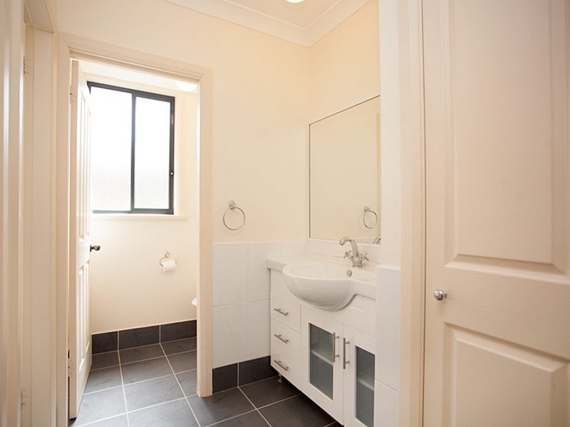 15 West Appletree Street, Wingham NSW 2429
