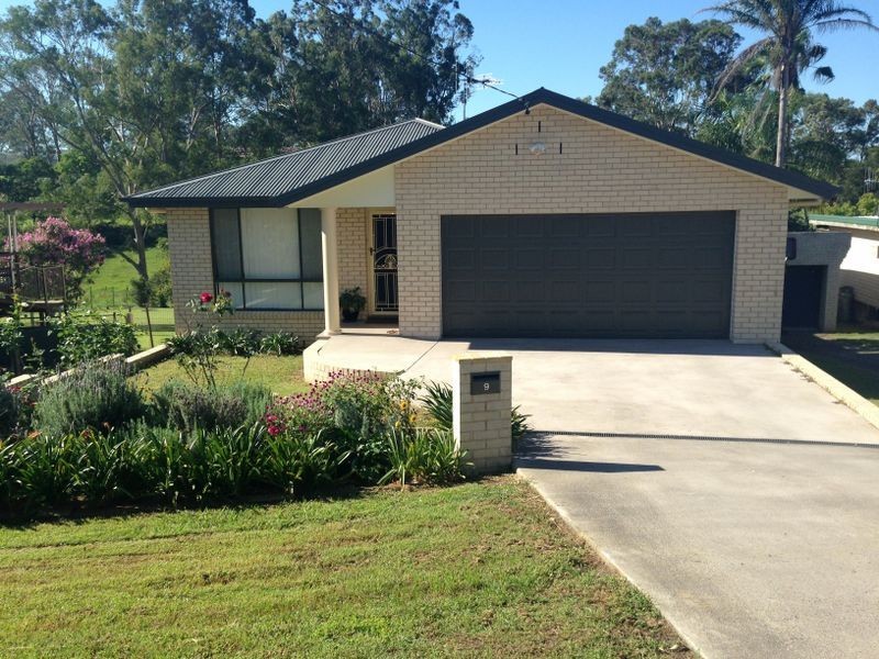 9 Mcpherson Street, Wingham NSW 2429