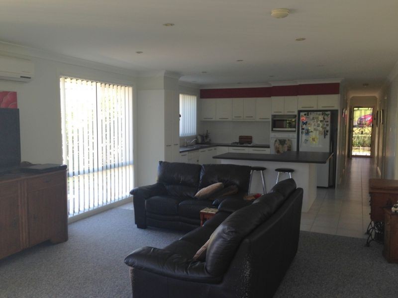 9 Mcpherson Street, Wingham NSW 2429