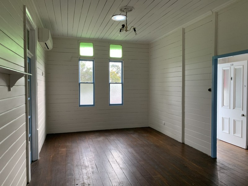 24 William Street, Wingham NSW 2429