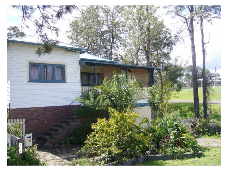 25 Combined Street, Wingham NSW 2429