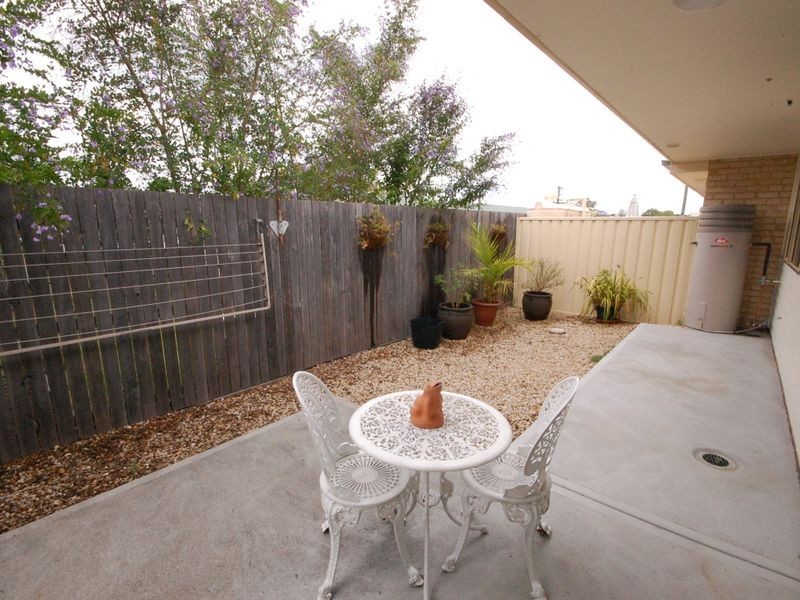 2/39 Combined Street, Wingham NSW 2429