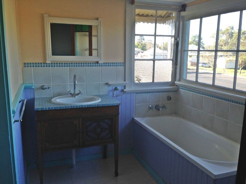 64 Queen Street North, Wingham NSW 2429
