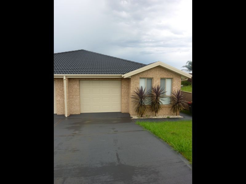 Unit 2/6 Treetops Parade, Wingham NSW 2429