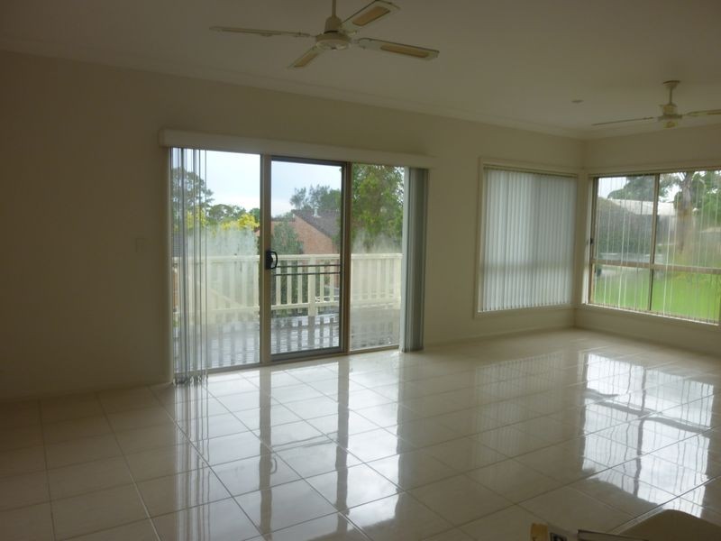 Unit 2/6 Treetops Parade, Wingham NSW 2429