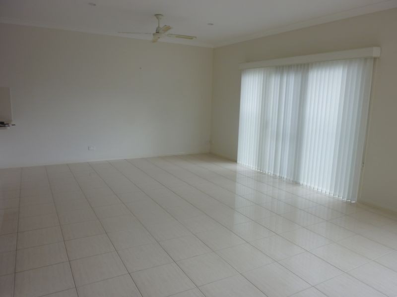 Unit 2/6 Treetops Parade, Wingham NSW 2429