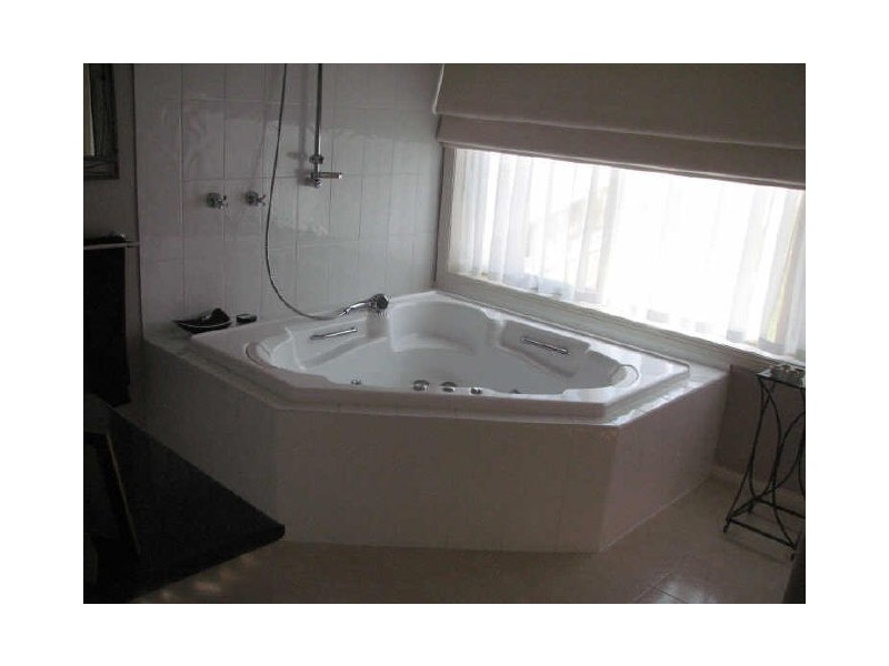 8 Boormans Road, Moe VIC 3825