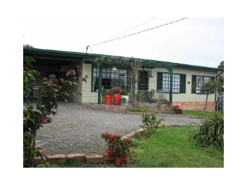 7 Paisley Street, Newborough VIC 3825