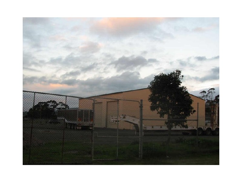 Corner Contour & Saleyards Road, Trafalgar VIC 3824