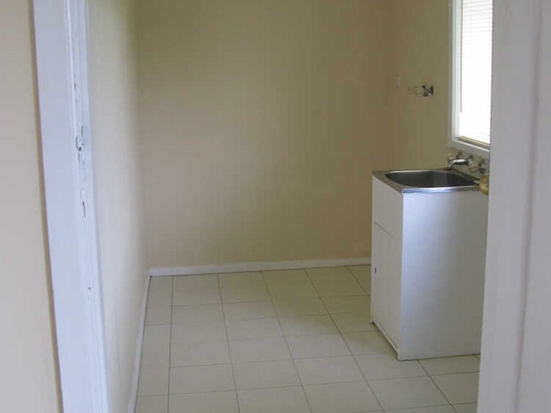 12 Brock Street, Moe VIC 3825