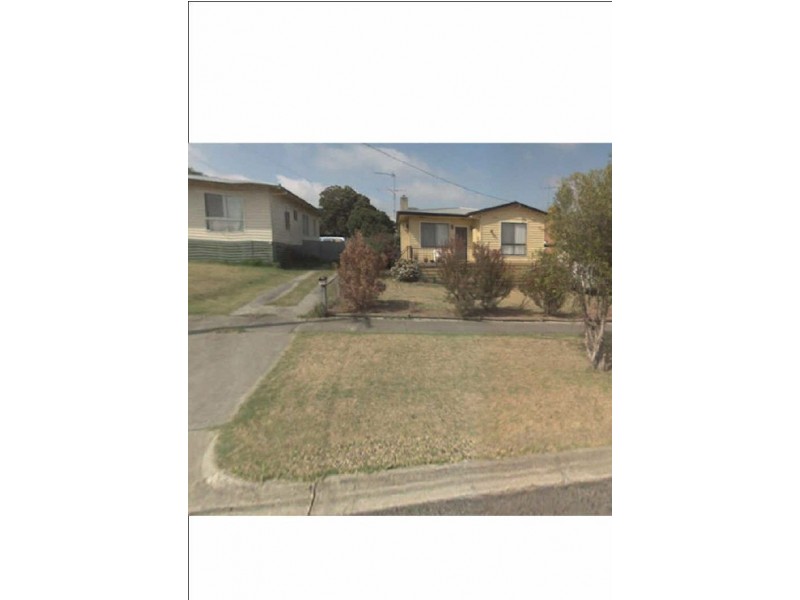 12 Lincoln Street, Moe VIC 3825