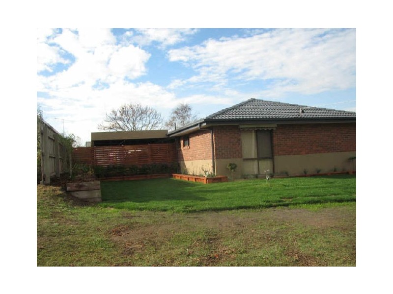 19 Cemetary Road, Moe VIC 3825
