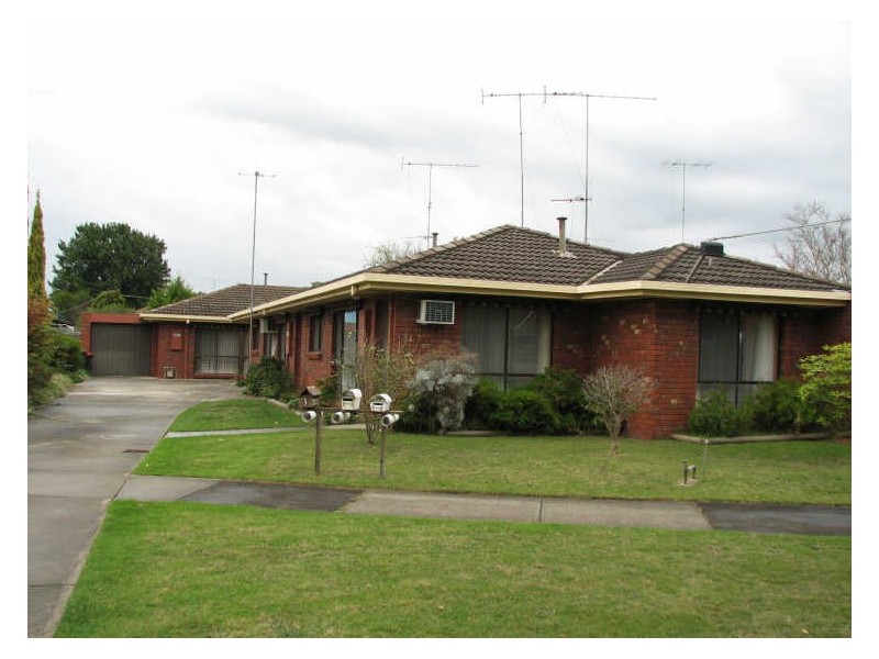 3/2 Evelyn Street, Moe VIC 3825