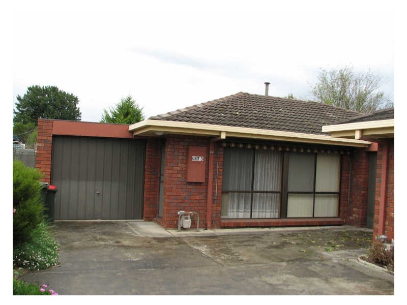 3/2 Evelyn Street, Moe VIC 3825