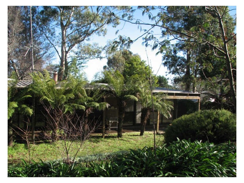 5 St Gwinear Court, Rawson VIC 3825