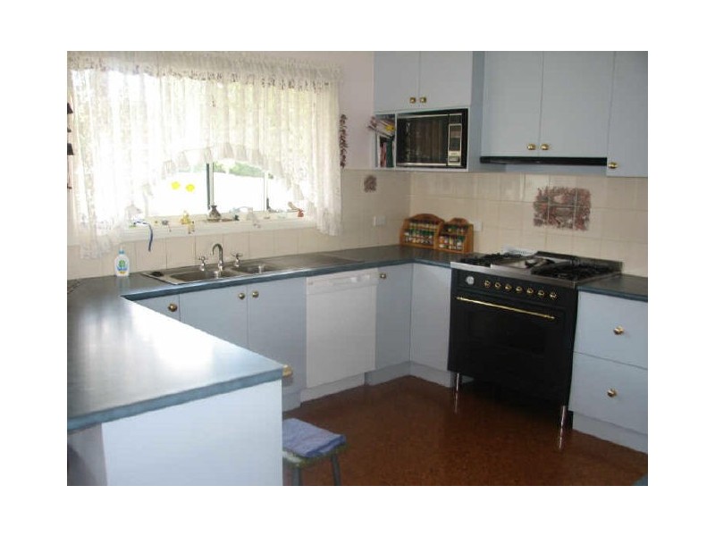 12 School Road, Willow Grove VIC 3825