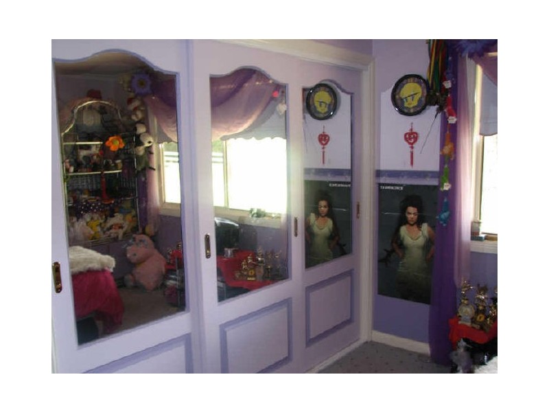 12 School Road, Willow Grove VIC 3825