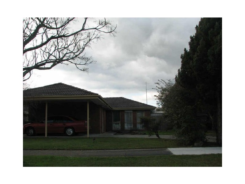 9 Colli Drive, Newborough VIC 3825