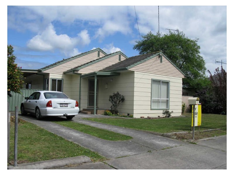 12 Brock Street, Moe VIC 3825