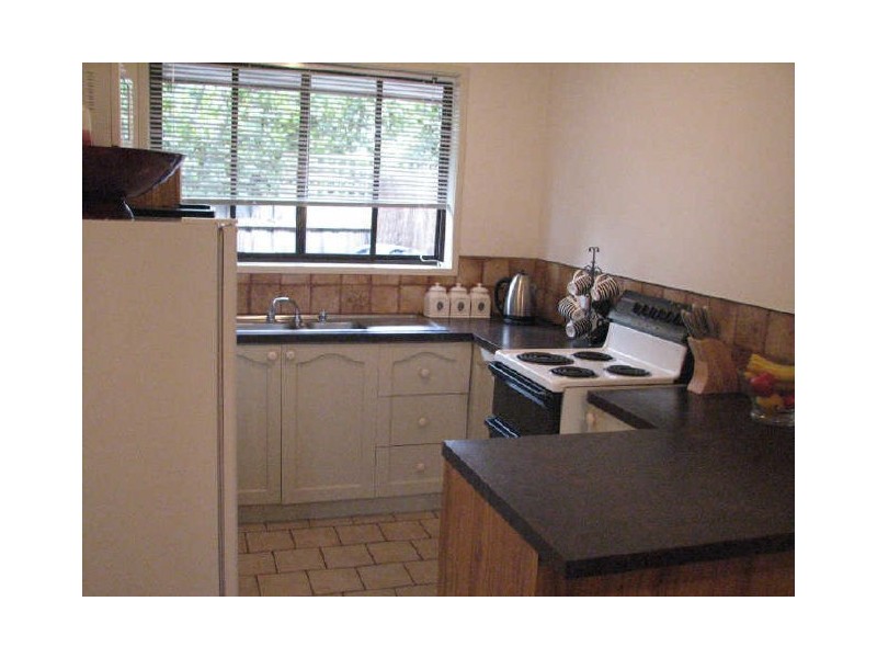 3/24 Ollerton Avenue, Newborough VIC 3825