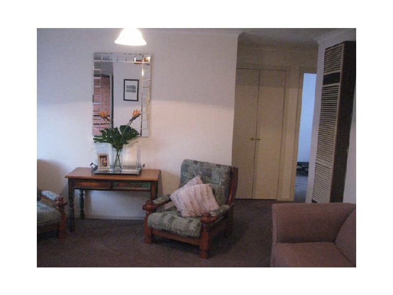 3/24 Ollerton Avenue, Newborough VIC 3825