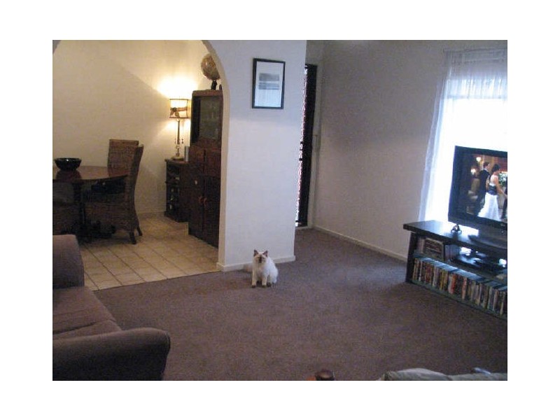 3/24 Ollerton Avenue, Newborough VIC 3825