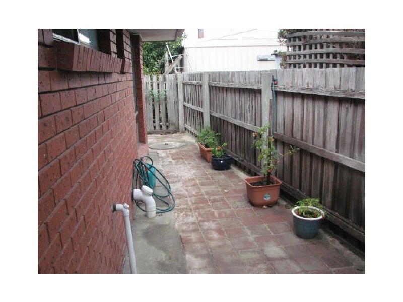 3/24 Ollerton Avenue, Newborough VIC 3825