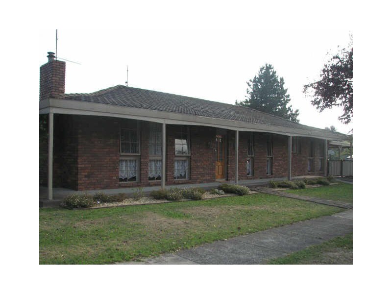 8 monte cresent, Moe VIC 3825