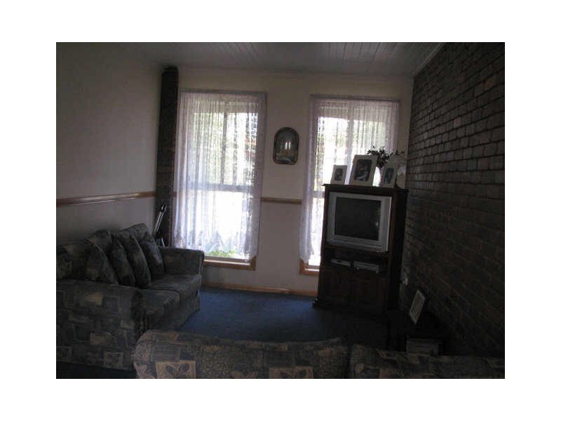 8 monte cresent, Moe VIC 3825