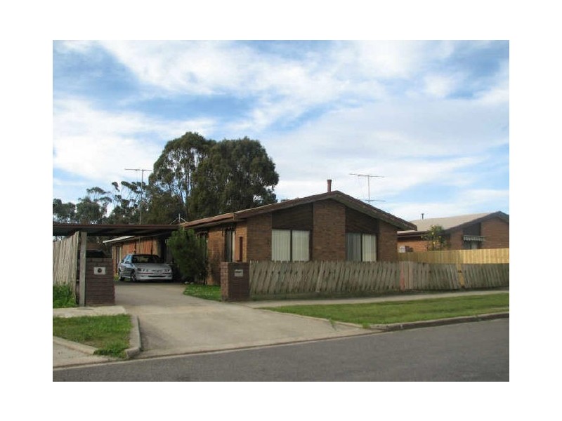 3 Strzelecki Court, Newborough VIC 3825