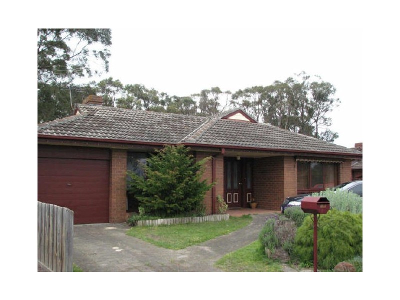 10 Crowe Court, Newborough VIC 3825