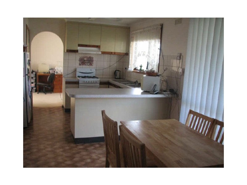 13 Abbott Street, Moe VIC 3825