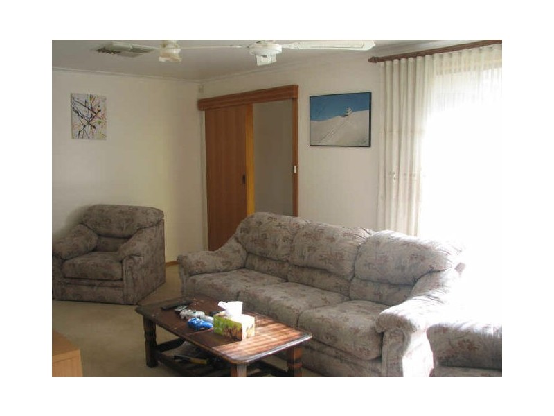 13 Abbott Street, Moe VIC 3825