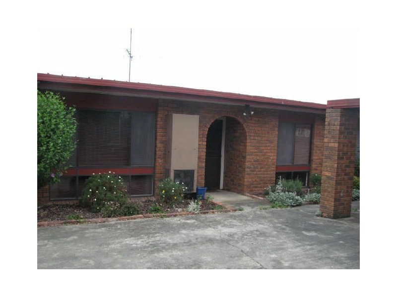 1/2 Hunter Street, Moe VIC 3825