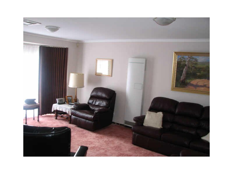 45 Scorpio Drive, Moe VIC 3825