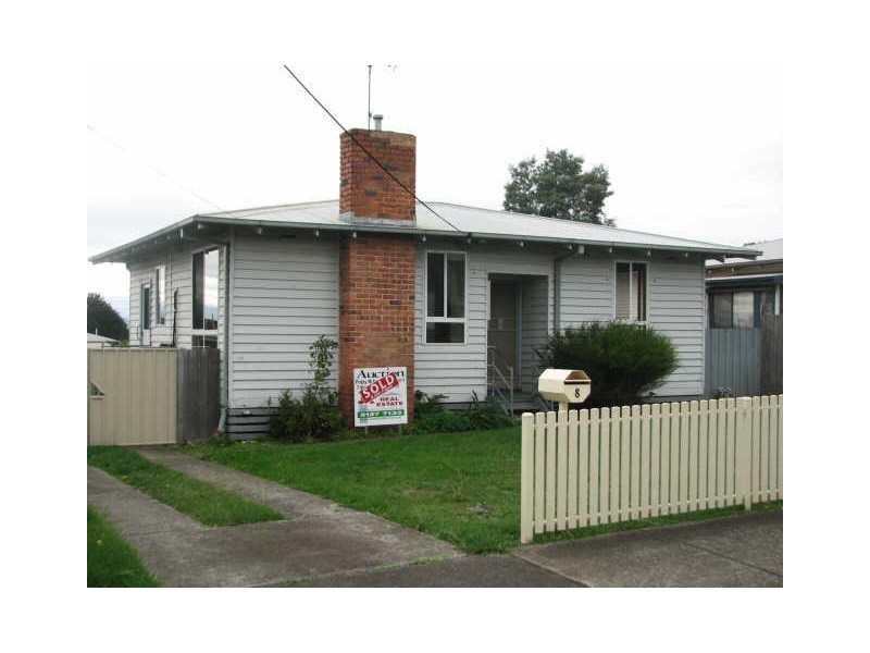 8 Phillip Street, Moe VIC 3825